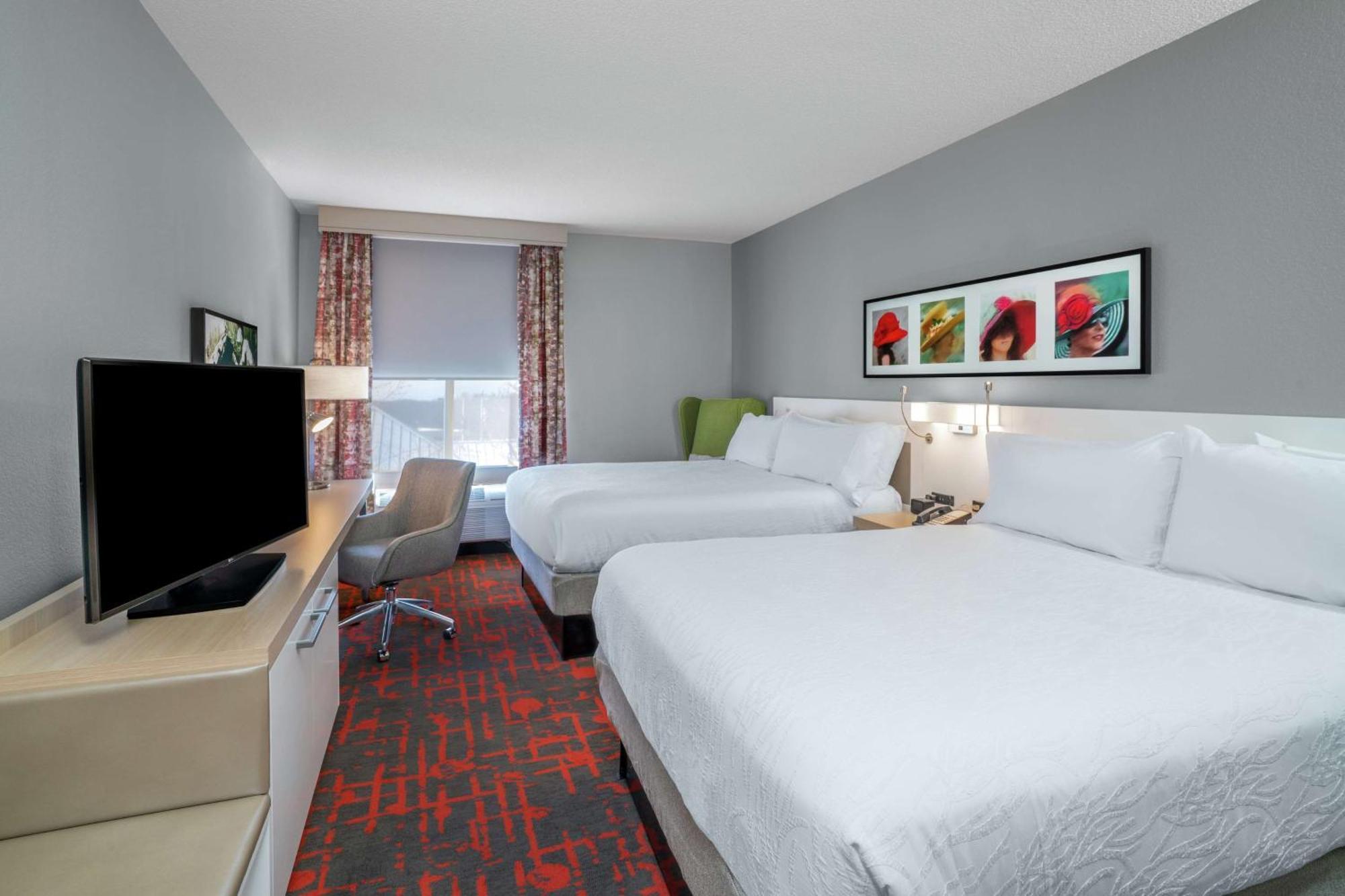 Hilton Garden Inn Louisville East Екстериор снимка