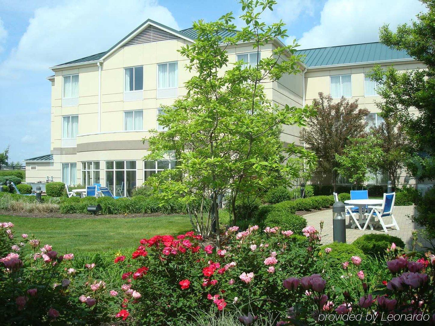 Hilton Garden Inn Louisville East Екстериор снимка