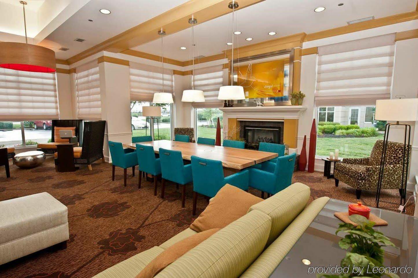 Hilton Garden Inn Louisville East Екстериор снимка